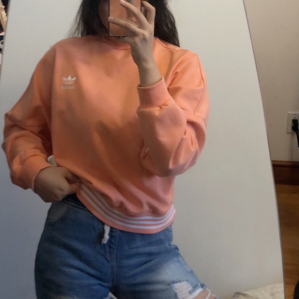 Adidas Sweatshirt 🧸